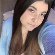 Estudiante de Grado E.I. responsable, cariñosa y extrovertida que busaca empleo para pagarse la continuación de los estudios